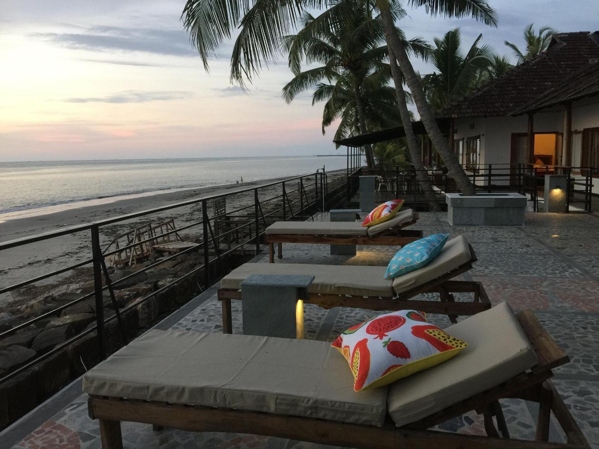 36 Palms Boutique Retreat Hotel Cherai Beach Exterior photo