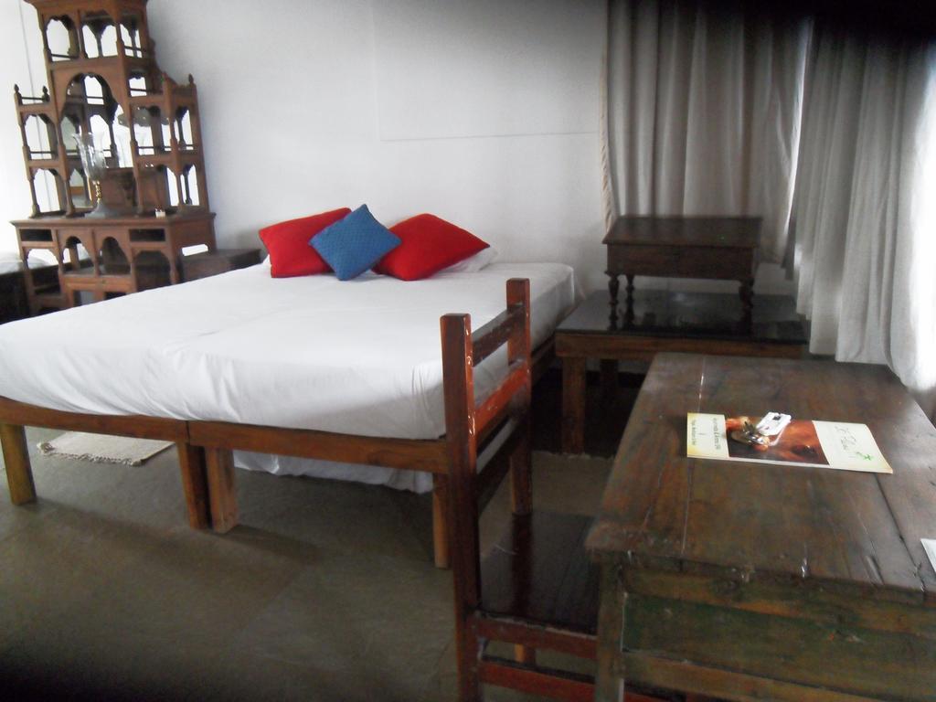 36 Palms Boutique Retreat Hotel Cherai Beach Exterior photo