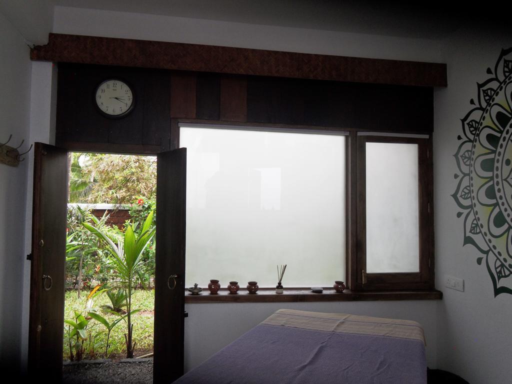 36 Palms Boutique Retreat Hotel Cherai Beach Exterior photo