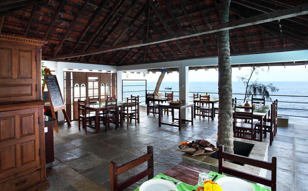 36 Palms Boutique Retreat Hotel Cherai Beach Exterior photo