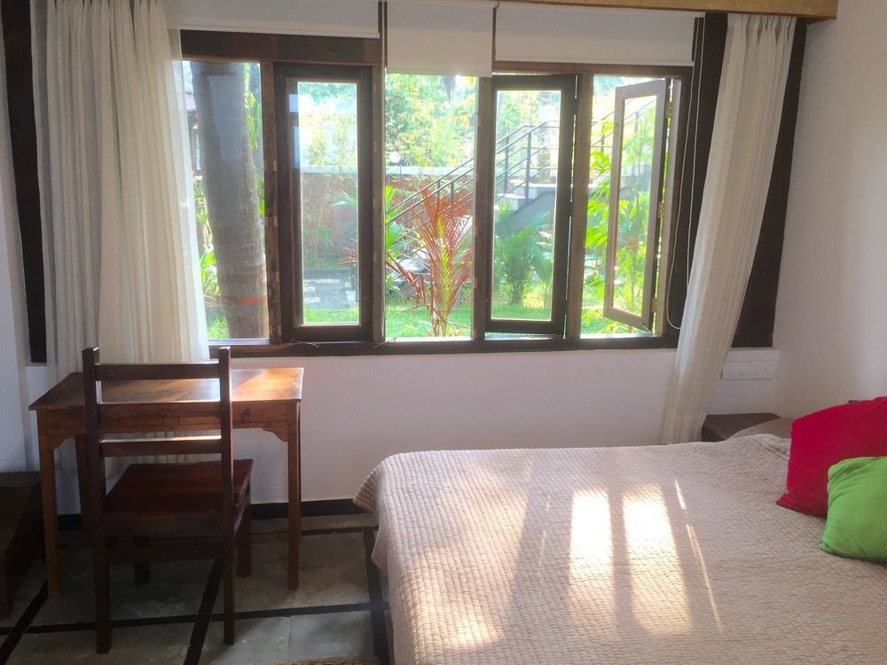 36 Palms Boutique Retreat Hotel Cherai Beach Exterior photo
